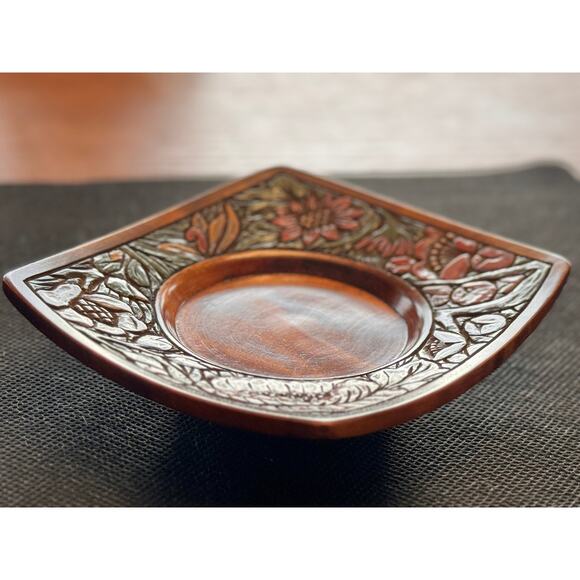 [Like New] Japanese Hand-Carved Wooden Saucers, Floral Motifs, Signed, Set of 5 - Picture 4 of 13